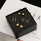 Geometric stud earrings round design gold