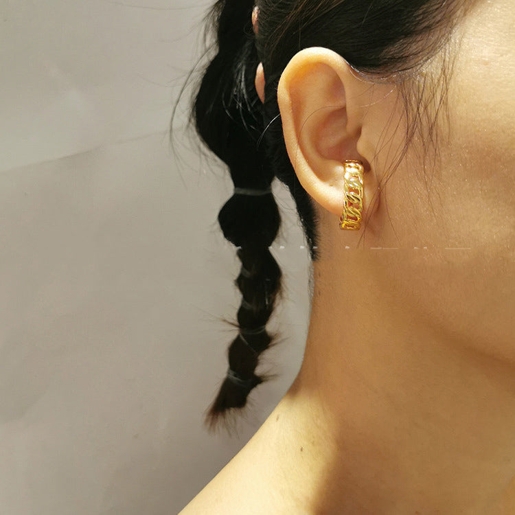 18K Gold Chain Earrings chain detail